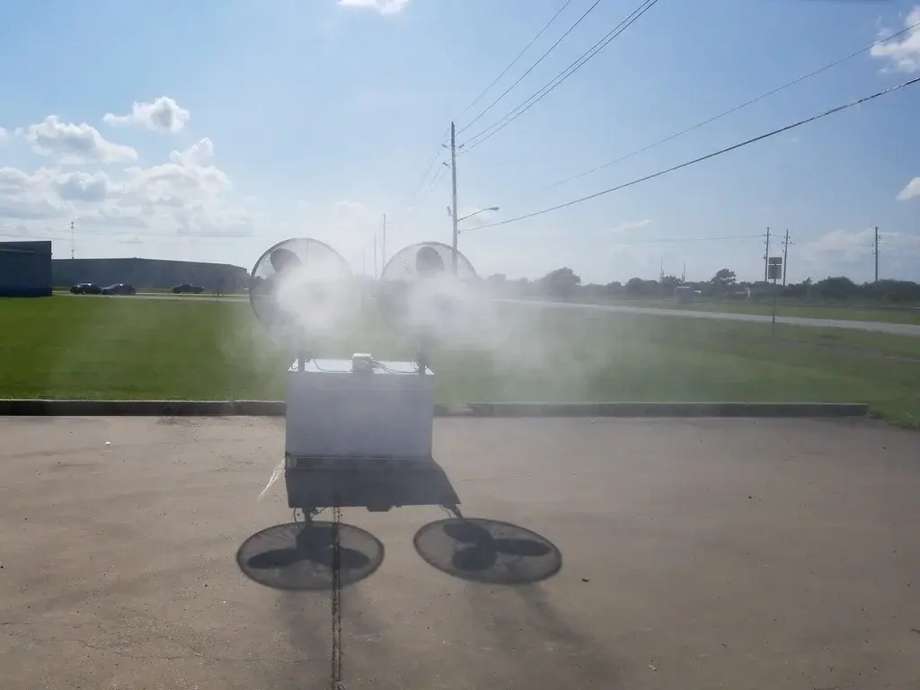 Industrial Portable Misting Fan System with 100 Gallon Tank
