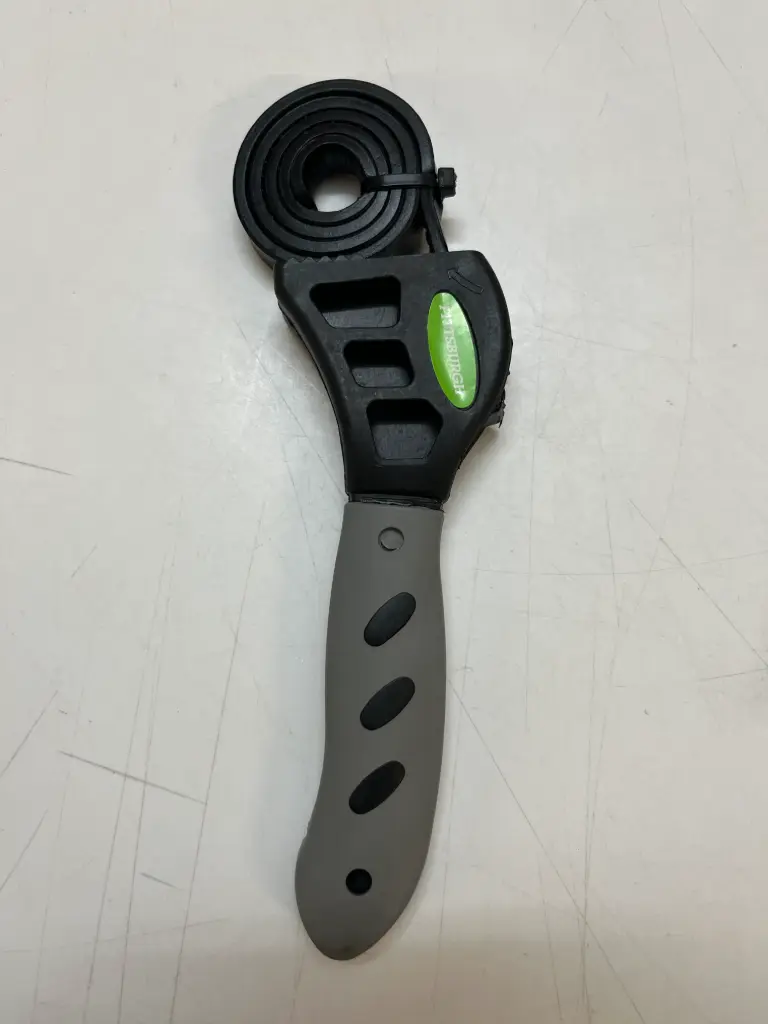 Strap Wrench